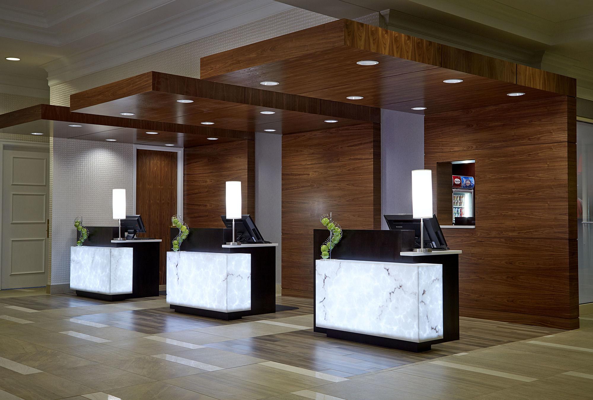 Milwaukee Marriott West Hotel Waukesha Exterior photo