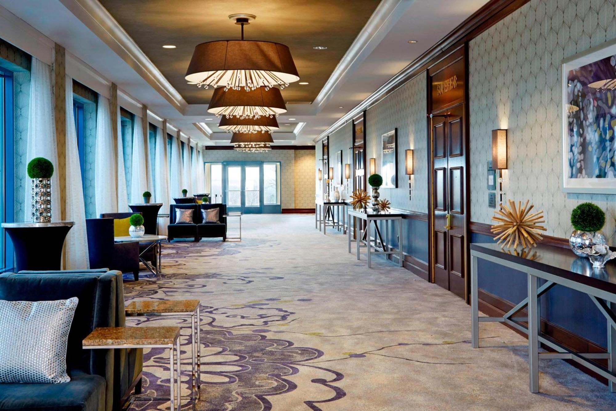 Milwaukee Marriott West Hotel Waukesha Exterior photo