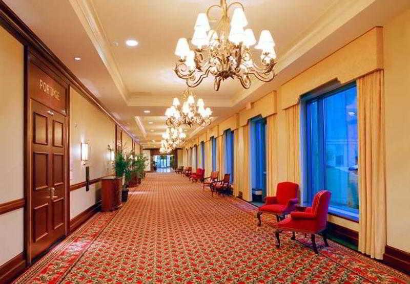 Milwaukee Marriott West Hotel Waukesha Exterior photo